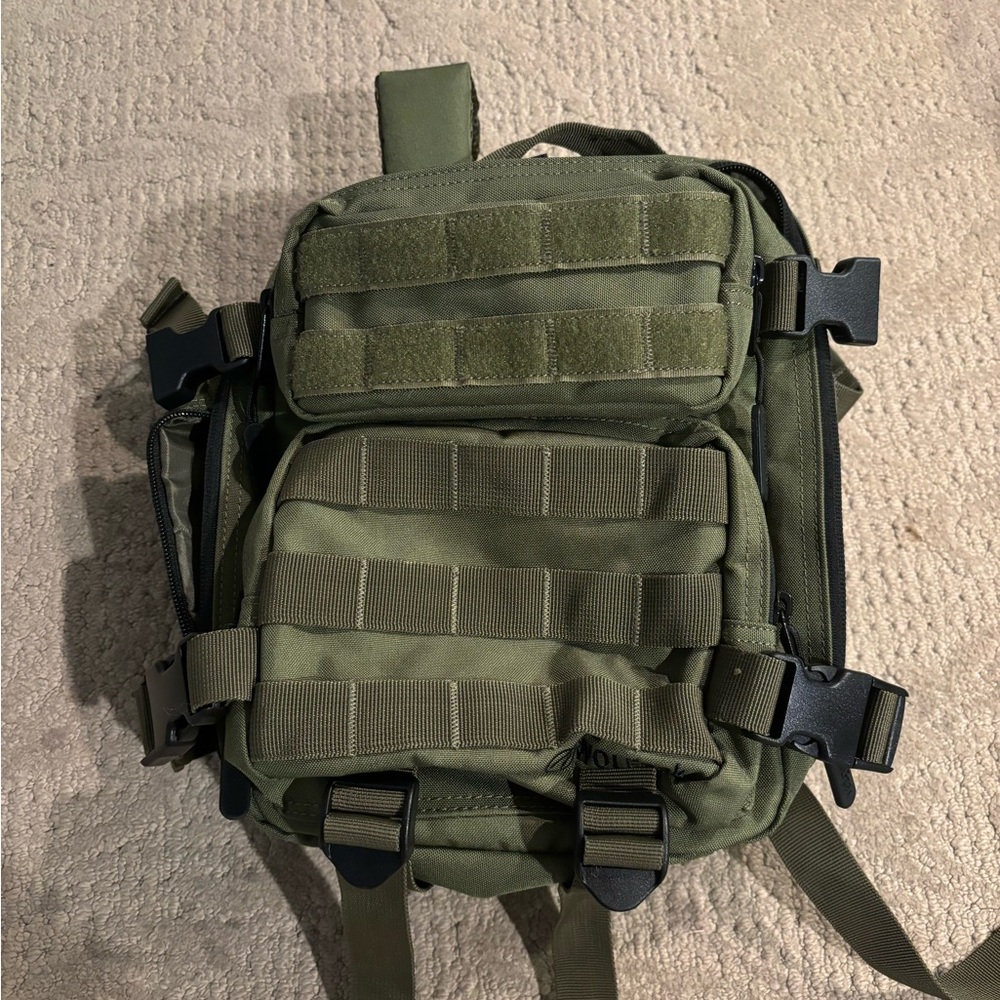 9L Wolfpack backpack.